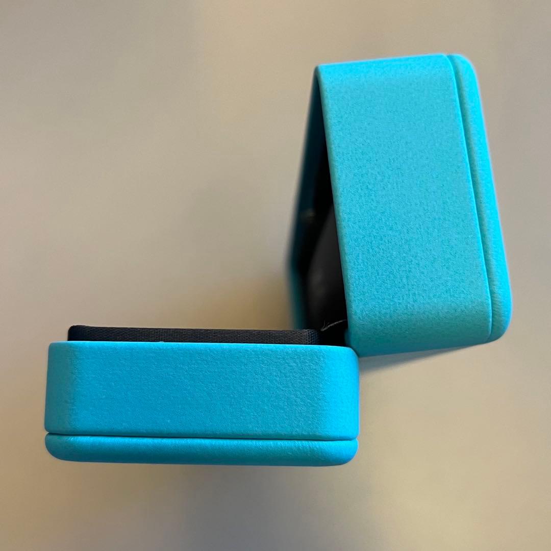 ティファニー ブレスレット 空箱 紙袋 リボン チャーム 購入カード 取扱説明書