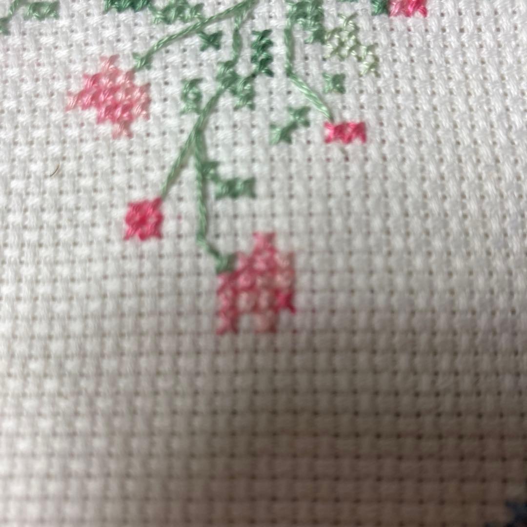 クロスステッチ　刺繍アート作品 城と花の風景
