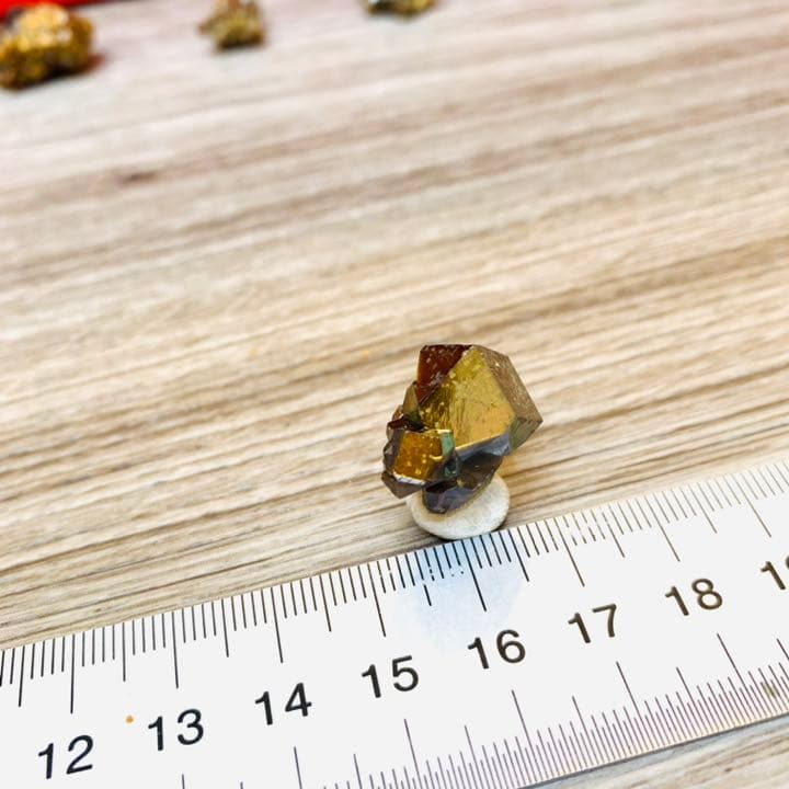 レインボーガーネット 国産 巨晶 クラスター 美麗 希少