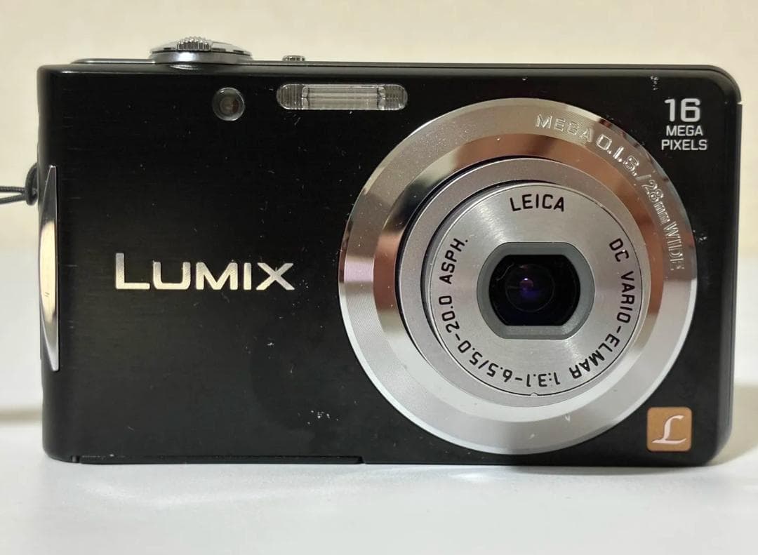 LUMIX FH5 16メガピクセル デジタルカメラ