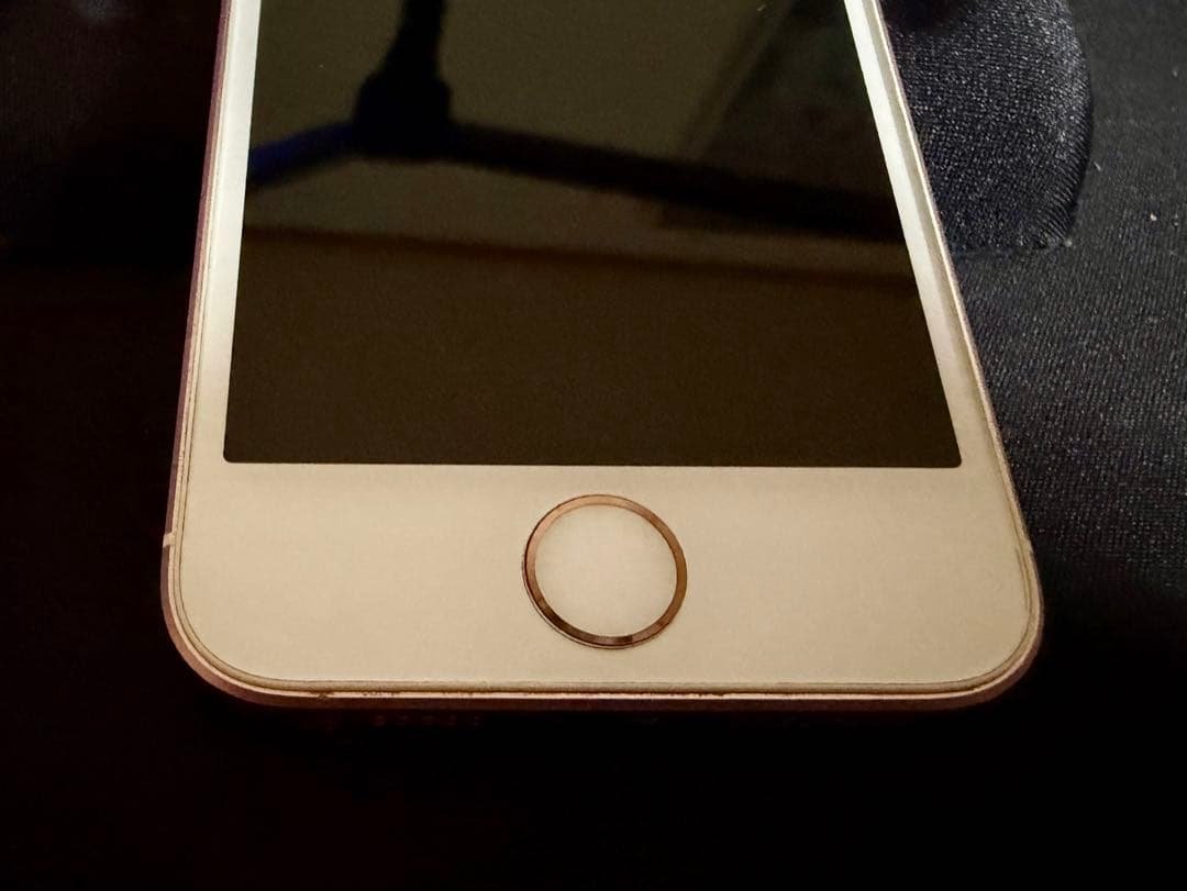 iPhone SE Rose Gold 128 GB SIMフリー