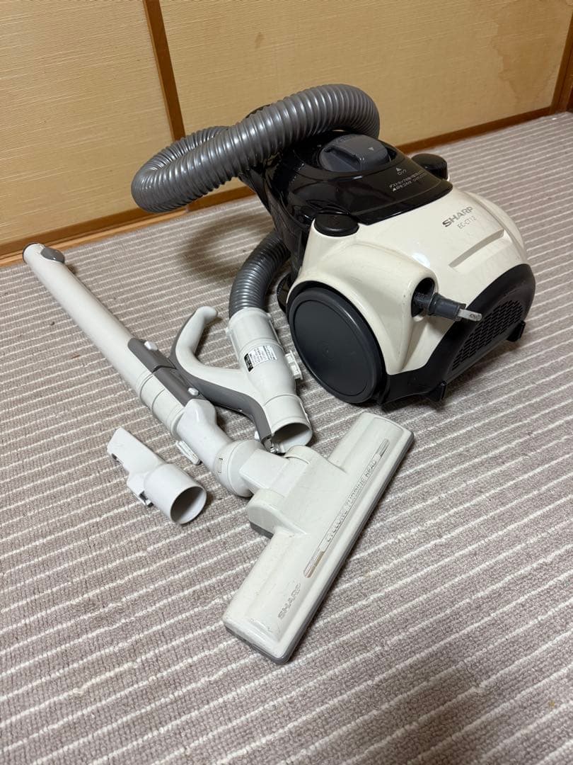 SHARP EC-CT 12 掃除機 （USED・シャープ製掃除機）