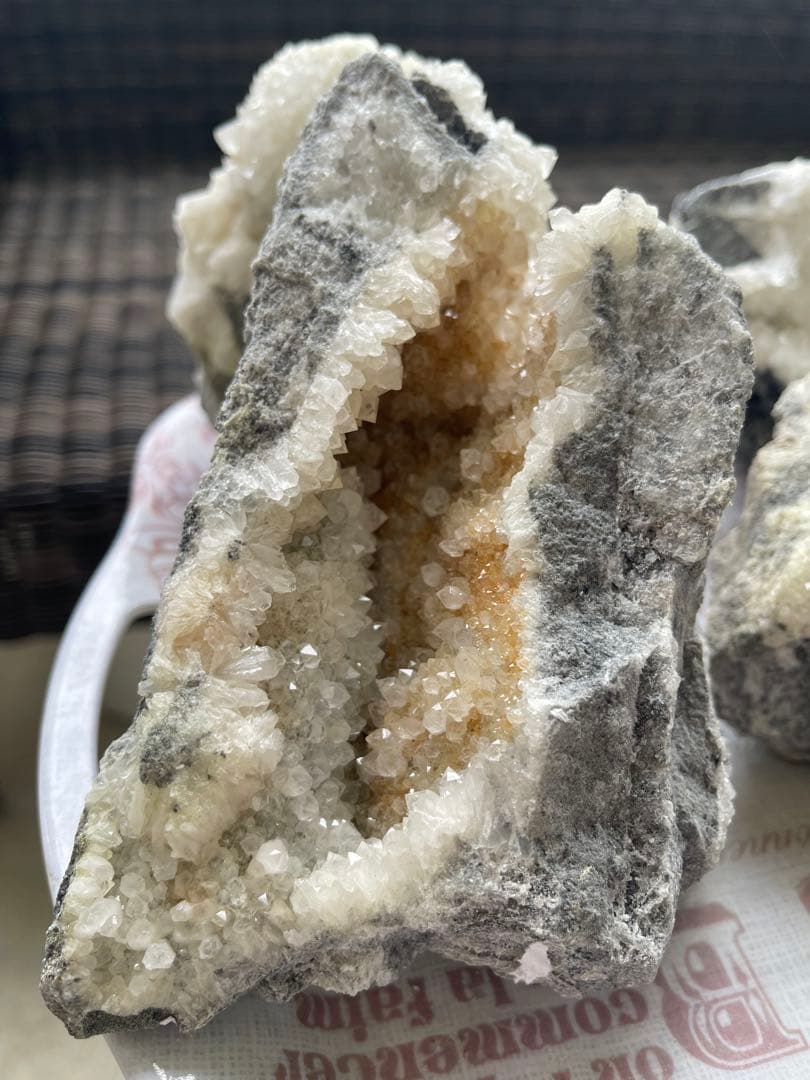 ベトナム・バクカン産 天然水晶結晶クラスター 9点セット 総重量約4kg