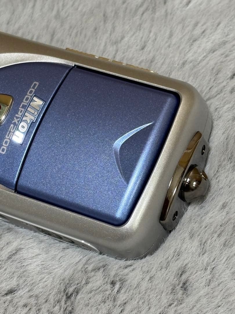 NIKON Coolpix 2500 デジタルカメラ