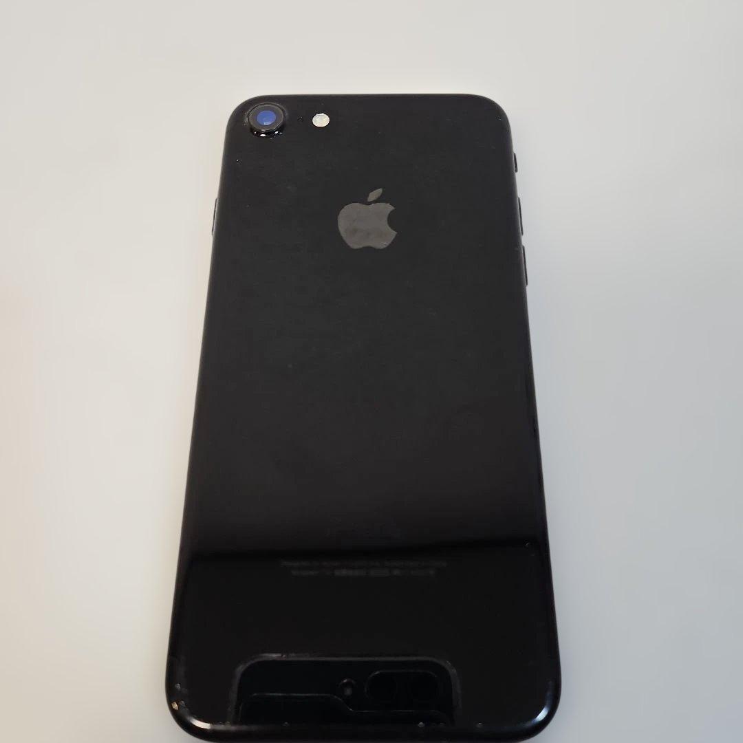 iPhone7 ブラック 本体