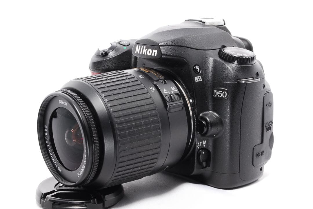 ◆Nikon D50◆ショット数少なめ◆一眼レフカメラ◆カメラバッグ＆ポーチ付き