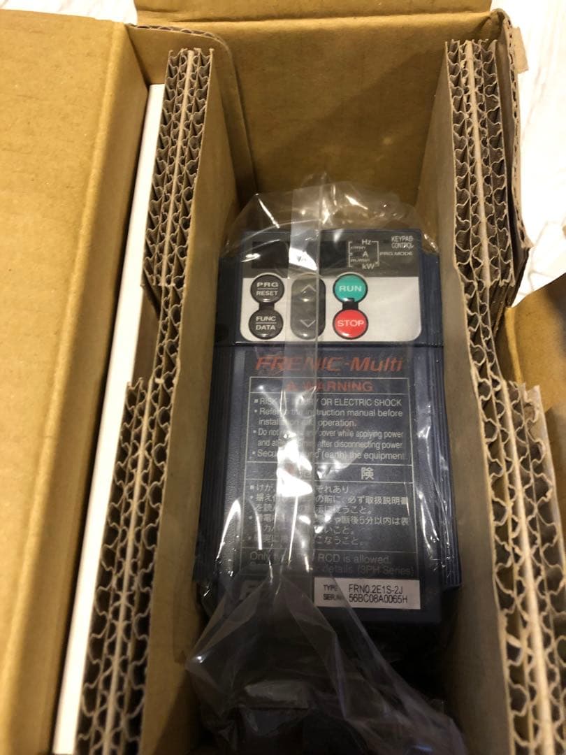 【送料込み】新品未使用品　富士電機　コンパクトインバーター