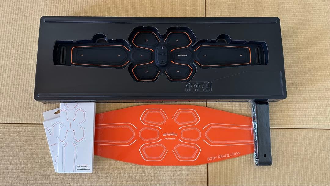 【SIXPAD Abs belt】と新品ジェルシート付き
