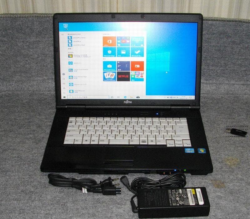 富士通 A561/DW Core i3 2.20GHz 4GB 320GB