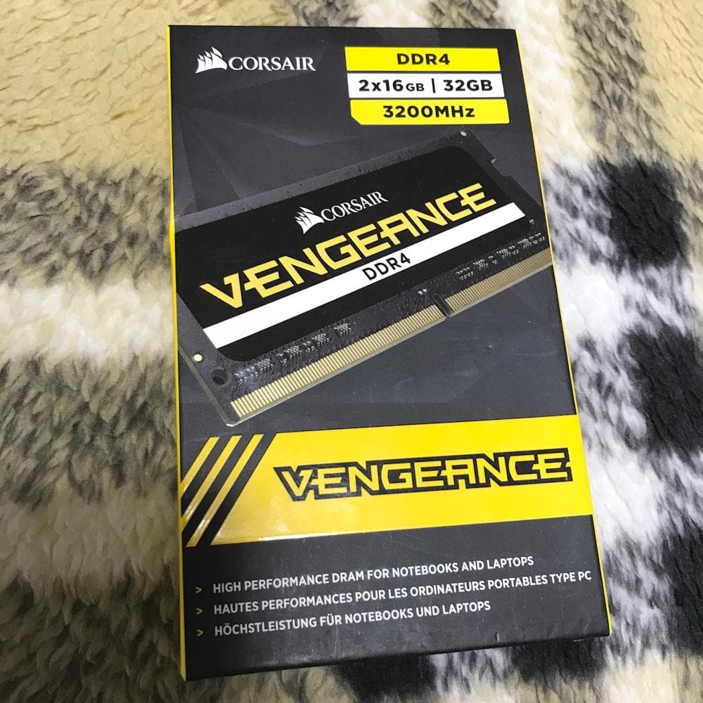 新品！ CORSAIR VENGEANCE DDR4 32GB (16GBx2)