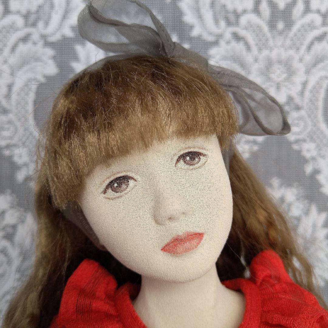 創作人形　洋人形　〈赤いドレスの少女〉