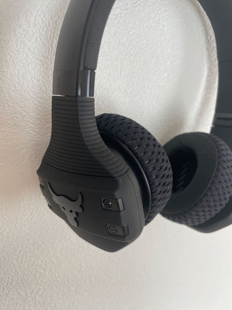 Under Armour project ROCK JBLワイヤレスヘッドホン