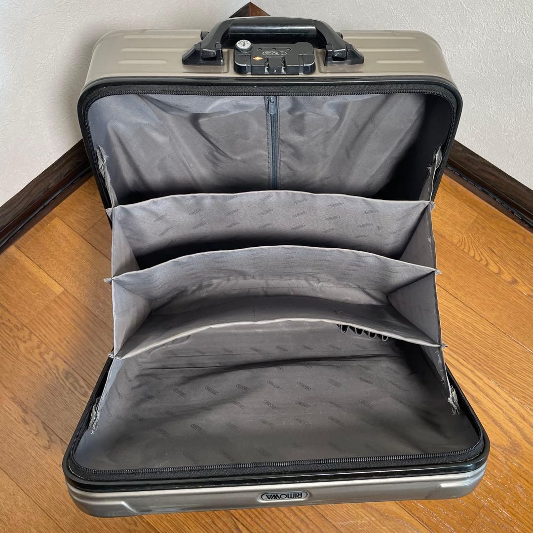 美品　RIMOWA ビジネストローリー　23L 機内持ち込み可　2輪　キャリー