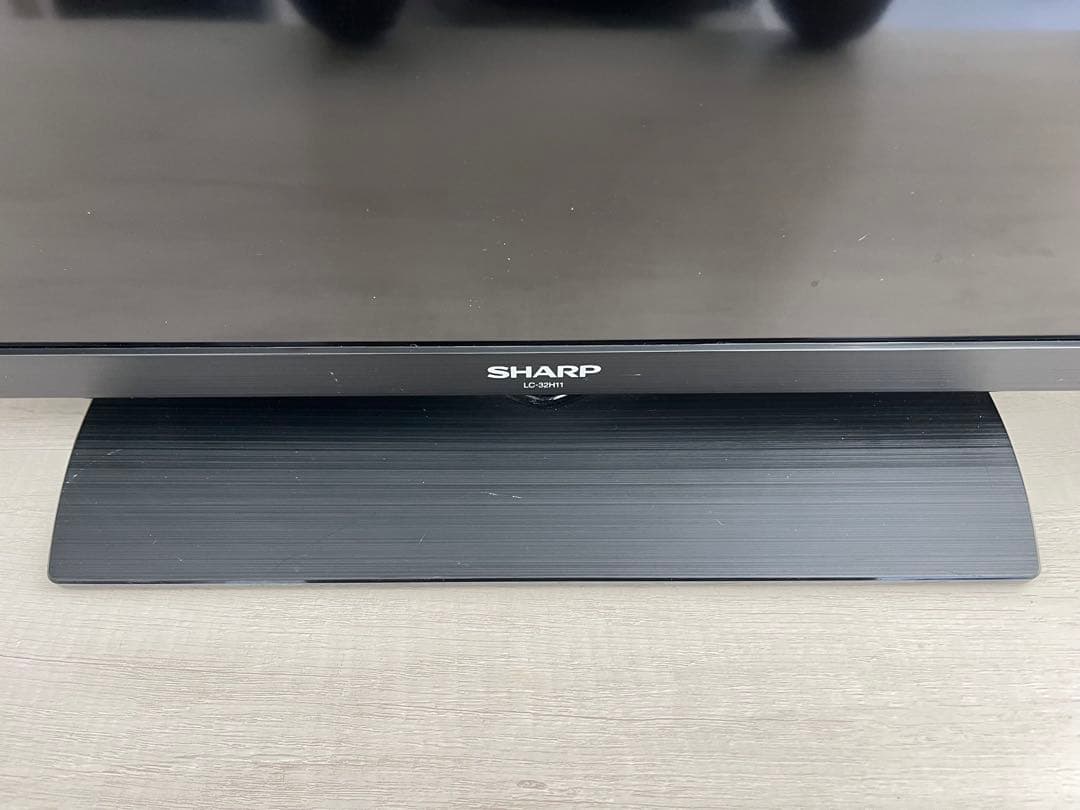 【SHARP】AQUOS 32型　液晶テレビ リモコン付 すぐ使用可能