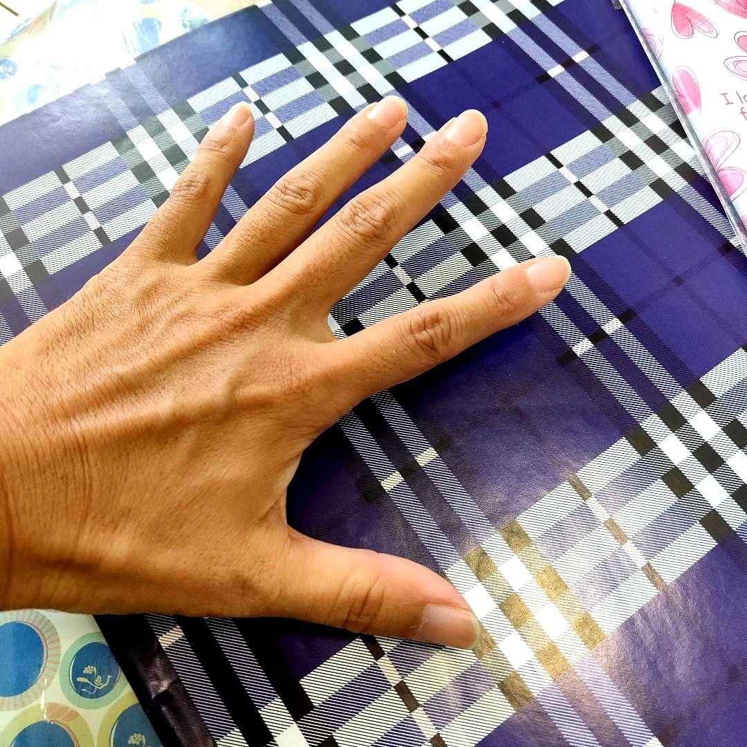 ラッピングペーパー大量まとめ売り①　半才判 ２４０枚　コラージュ　包装 本カバー